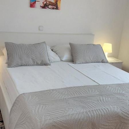 Apartment Ivana,Mali Maj Пореч Экстерьер фото